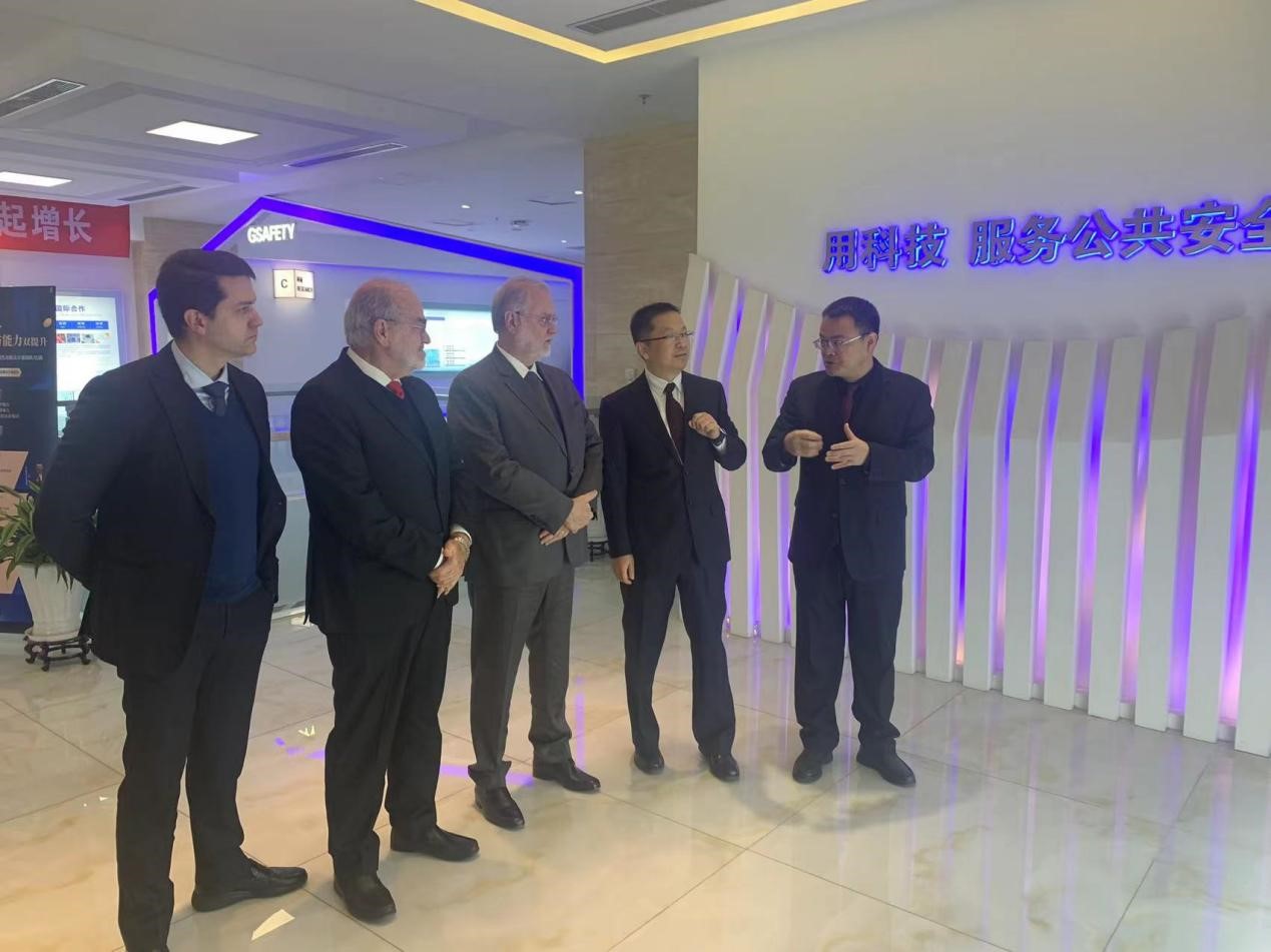 辰安科技總裁李隴清接待巴西ATP集團總裁Perrusi一行 辰安科技總裁李隴清接待巴西ATP集團總裁Perrusi一行